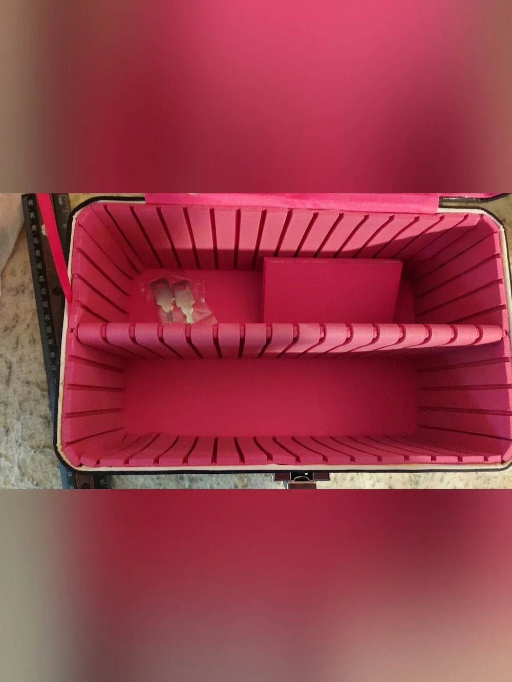 N/A bright pink